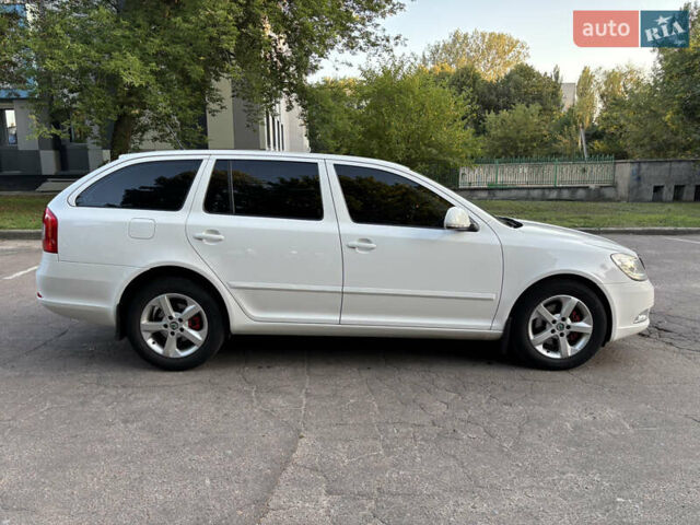 Белый Шкода Октавия, объемом двигателя 1.97 л и пробегом 356 тыс. км за 10700 $, фото 6 на Automoto.ua