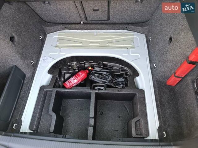 Белый Шкода Октавия, объемом двигателя 1.6 л и пробегом 276 тыс. км за 10500 $, фото 8 на Automoto.ua