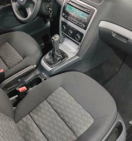 Белый Шкода Октавия, объемом двигателя 1.6 л и пробегом 215 тыс. км за 6900 $, фото 9 на Automoto.ua