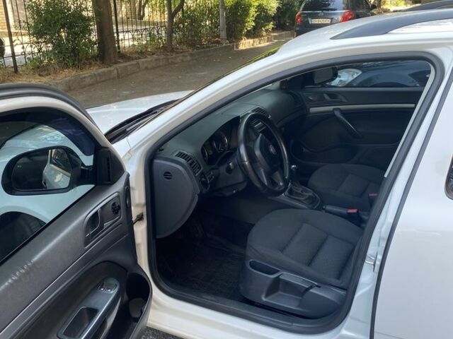 Белый Шкода Октавия, объемом двигателя 1.6 л и пробегом 278 тыс. км за 8100 $, фото 9 на Automoto.ua