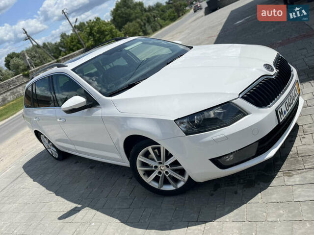 Белый Шкода Октавия, объемом двигателя 1.8 л и пробегом 299 тыс. км за 10600 $, фото 3 на Automoto.ua