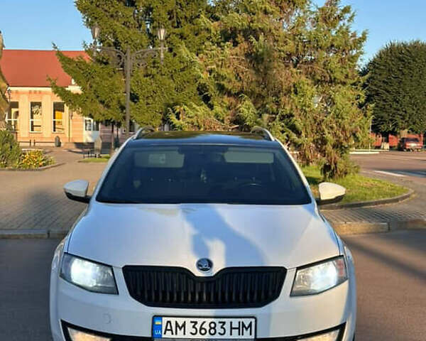 Белый Шкода Октавия, объемом двигателя 1.6 л и пробегом 384 тыс. км за 8800 $, фото 2 на Automoto.ua