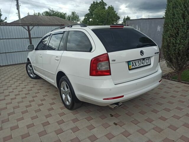 Белый Шкода Октавия, объемом двигателя 1.8 л и пробегом 125 тыс. км за 9600 $, фото 7 на Automoto.ua