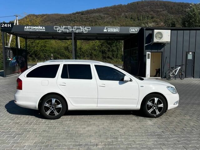 Білий Шкода Октавія, об'ємом двигуна 2 л та пробігом 310 тис. км за 8500 $, фото 1 на Automoto.ua