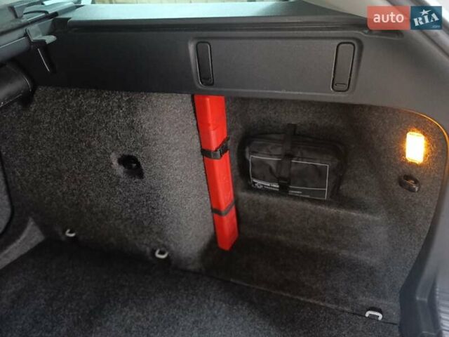 Белый Шкода Октавия, объемом двигателя 1.6 л и пробегом 276 тыс. км за 10500 $, фото 12 на Automoto.ua