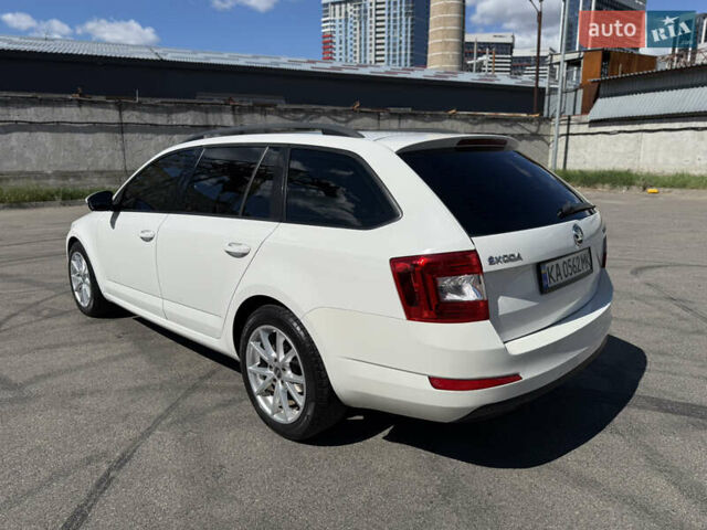 Білий Шкода Октавія, об'ємом двигуна 1.6 л та пробігом 330 тис. км за 10200 $, фото 5 на Automoto.ua