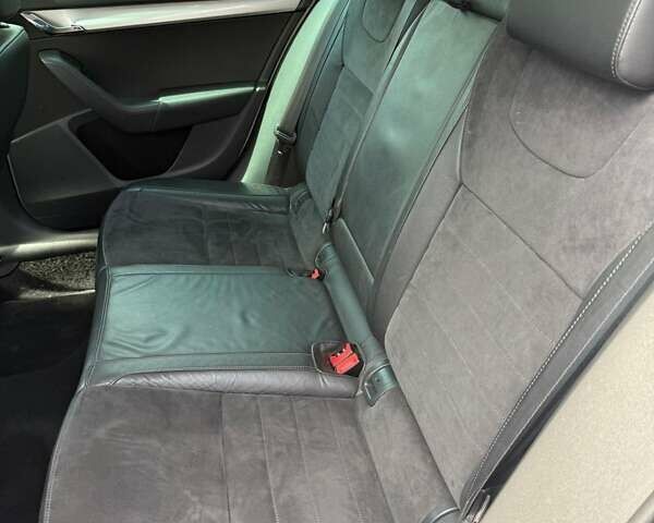 Белый Шкода Октавия, объемом двигателя 1.97 л и пробегом 303 тыс. км за 10800 $, фото 19 на Automoto.ua