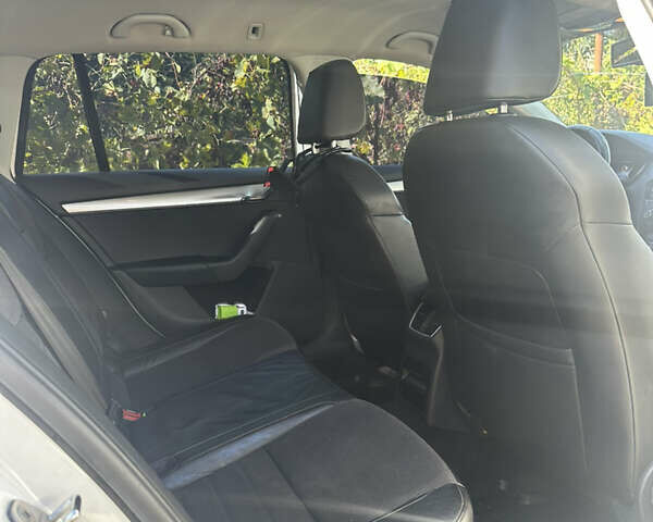 Белый Шкода Октавия, объемом двигателя 1.6 л и пробегом 260 тыс. км за 9500 $, фото 7 на Automoto.ua