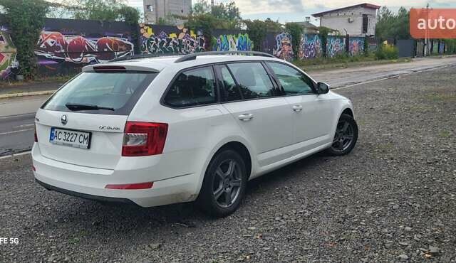 Белый Шкода Октавия, объемом двигателя 1.6 л и пробегом 275 тыс. км за 9300 $, фото 16 на Automoto.ua