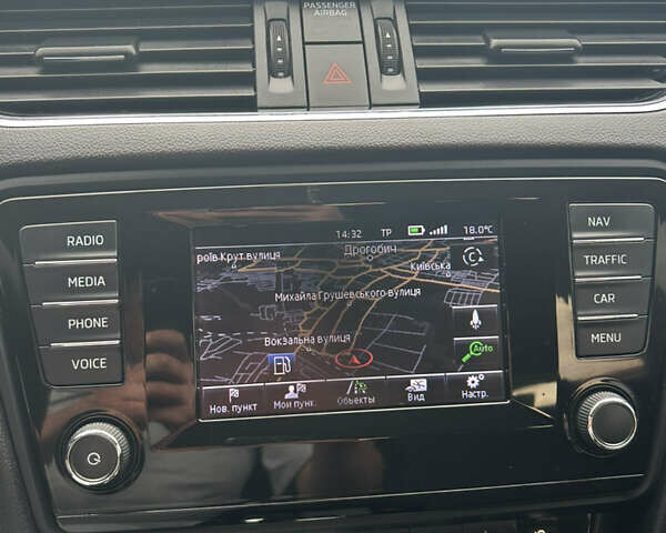 Белый Шкода Октавия, объемом двигателя 1.6 л и пробегом 249 тыс. км за 10150 $, фото 4 на Automoto.ua