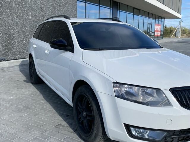 Шкода Октавія 2013 у Ужгороді на Automoto.ua Білий Шкода Октавія, об'ємом двигуна 1.6 л та пробігом 360 тис. км за 8600 $, фото 2 на Automoto.ua