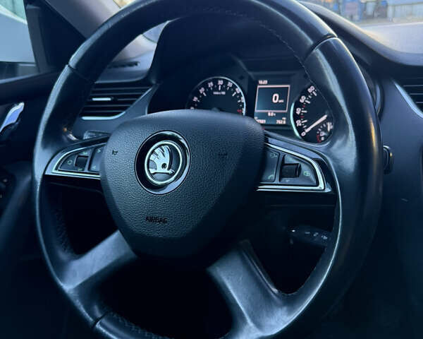 Белый Шкода Октавия, объемом двигателя 1.6 л и пробегом 297 тыс. км за 9100 $, фото 53 на Automoto.ua