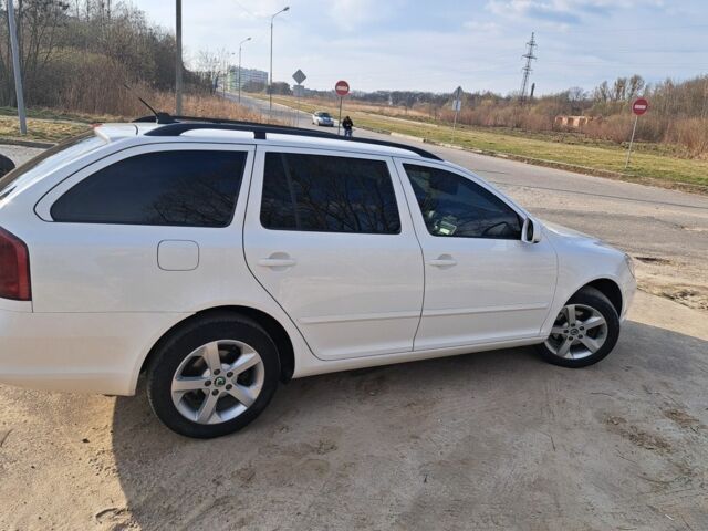 Белый Шкода Октавия, объемом двигателя 2 л и пробегом 278 тыс. км за 10300 $, фото 4 на Automoto.ua