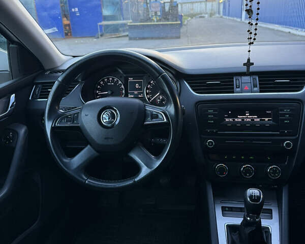 Белый Шкода Октавия, объемом двигателя 1.6 л и пробегом 297 тыс. км за 9100 $, фото 50 на Automoto.ua