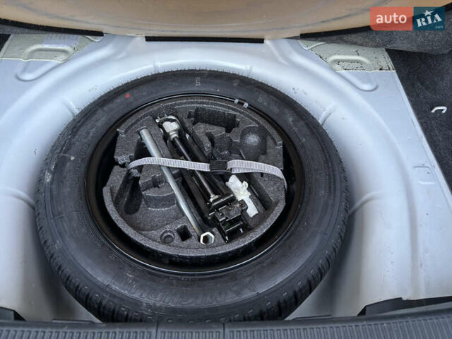 Білий Шкода Октавія, об'ємом двигуна 1.97 л та пробігом 356 тис. км за 10700 $, фото 17 на Automoto.ua