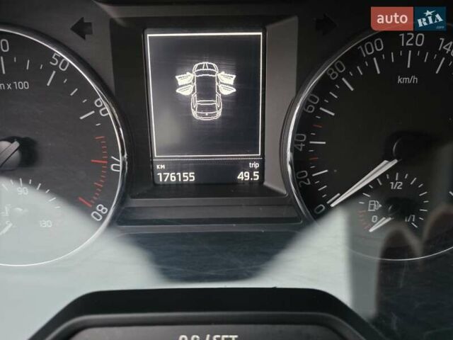 Белый Шкода Октавия, объемом двигателя 1.2 л и пробегом 170 тыс. км за 7200 $, фото 62 на Automoto.ua