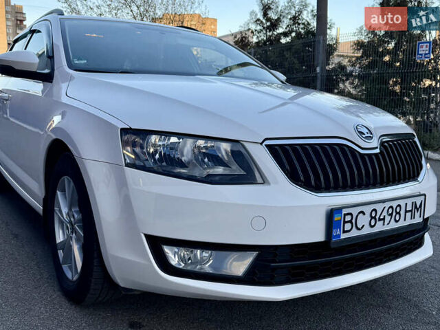 Белый Шкода Октавия, объемом двигателя 1.6 л и пробегом 297 тыс. км за 9100 $, фото 22 на Automoto.ua