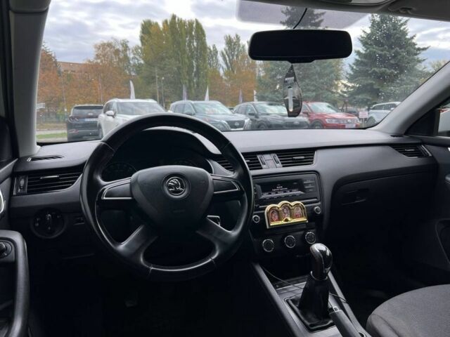 Білий Шкода Октавія, об'ємом двигуна 1.6 л та пробігом 274 тис. км за 8700 $, фото 14 на Automoto.ua