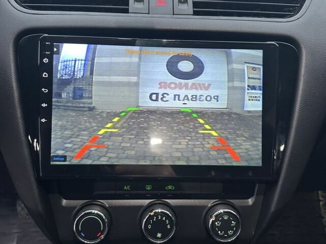 Белый Шкода Октавия, объемом двигателя 1.6 л и пробегом 330 тыс. км за 8500 $, фото 5 на Automoto.ua