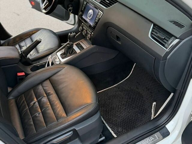 Білий Шкода Октавія, об'ємом двигуна 1.97 л та пробігом 232 тис. км за 9799 $, фото 11 на Automoto.ua