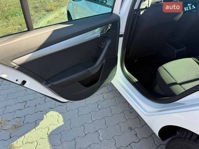 Білий Шкода Октавія, об'ємом двигуна 1.4 л та пробігом 144 тис. км за 9800 $, фото 55 на Automoto.ua