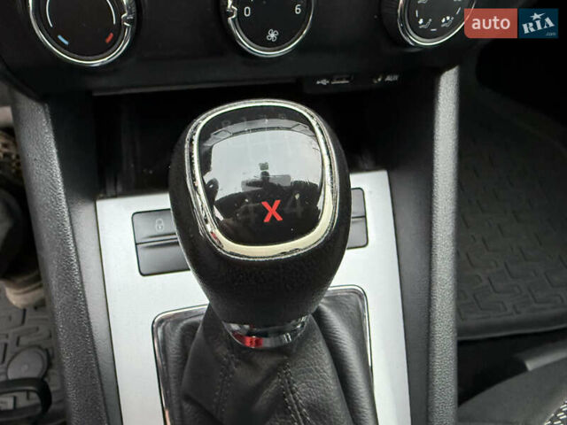 Белый Шкода Октавия, объемом двигателя 1.6 л и пробегом 217 тыс. км за 10500 $, фото 19 на Automoto.ua