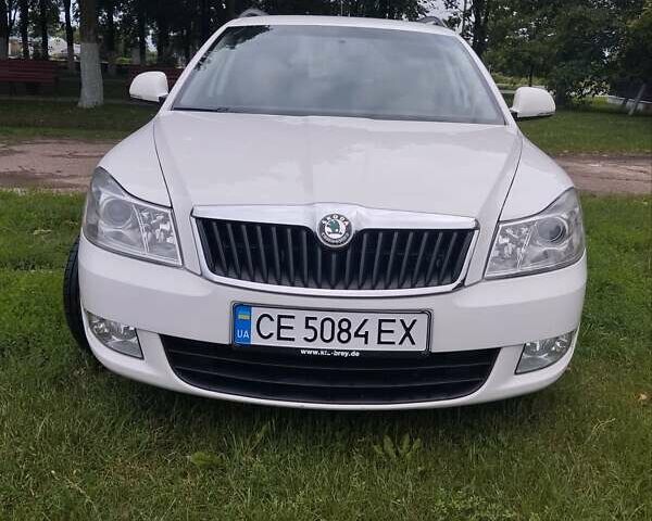 Белый Шкода Октавия, объемом двигателя 1.6 л и пробегом 282 тыс. км за 10450 $, фото 2 на Automoto.ua