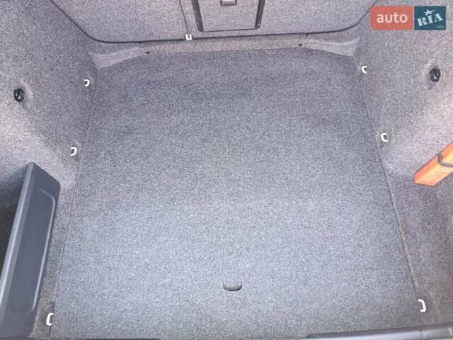 Белый Шкода Октавия, объемом двигателя 1.6 л и пробегом 276 тыс. км за 10500 $, фото 10 на Automoto.ua