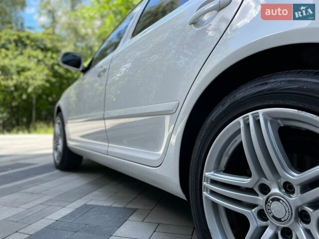 Белый Шкода Октавия, объемом двигателя 1.6 л и пробегом 219 тыс. км за 8450 $, фото 31 на Automoto.ua