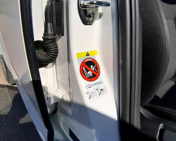 Белый Шкода Октавия, объемом двигателя 1.6 л и пробегом 261 тыс. км за 11500 $, фото 50 на Automoto.ua