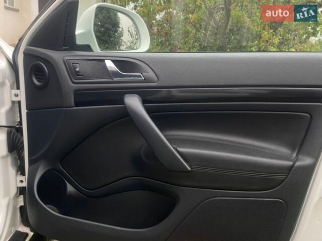 Белый Шкода Октавия, объемом двигателя 1.97 л и пробегом 290 тыс. км за 9300 $, фото 19 на Automoto.ua