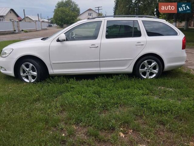 Белый Шкода Октавия, объемом двигателя 1.6 л и пробегом 282 тыс. км за 10450 $, фото 3 на Automoto.ua
