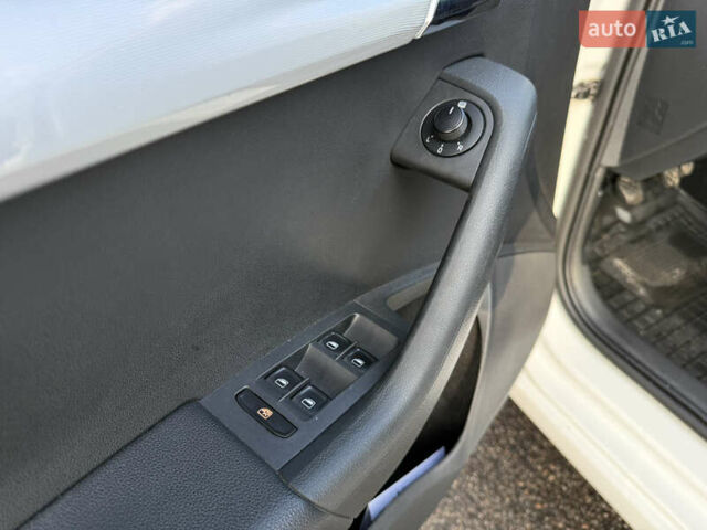 Белый Шкода Октавия, объемом двигателя 1.6 л и пробегом 280 тыс. км за 8950 $, фото 10 на Automoto.ua