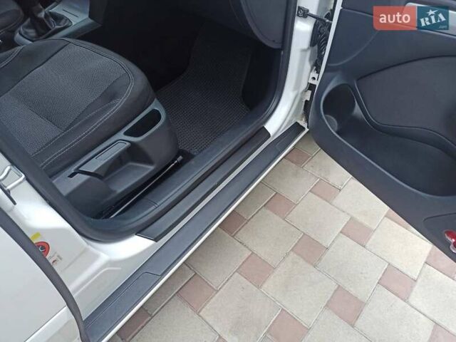 Белый Шкода Октавия, объемом двигателя 1.8 л и пробегом 125 тыс. км за 9900 $, фото 6 на Automoto.ua