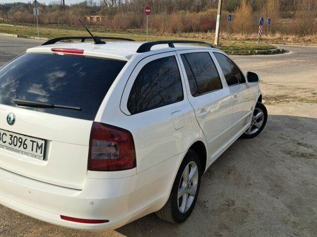 Белый Шкода Октавия, объемом двигателя 2 л и пробегом 278 тыс. км за 10300 $, фото 3 на Automoto.ua