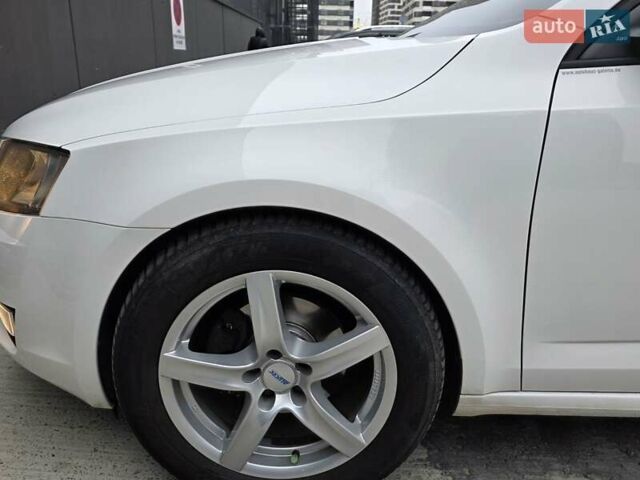 Белый Шкода Октавия, объемом двигателя 1.2 л и пробегом 170 тыс. км за 7200 $, фото 30 на Automoto.ua