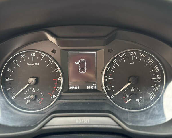 Білий Шкода Октавія, об'ємом двигуна 1.6 л та пробігом 247 тис. км за 8750 $, фото 8 на Automoto.ua