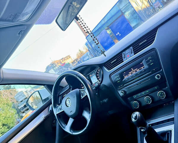 Белый Шкода Октавия, объемом двигателя 1.6 л и пробегом 297 тыс. км за 9100 $, фото 59 на Automoto.ua