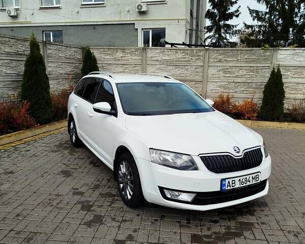 Шкода Октавия 2014 в Казатине на Automoto.ua Белый Шкода Октавия, объемом двигателя 1.97 л и пробегом 199 тыс. км за 11500 $, фото 3 на Automoto.ua