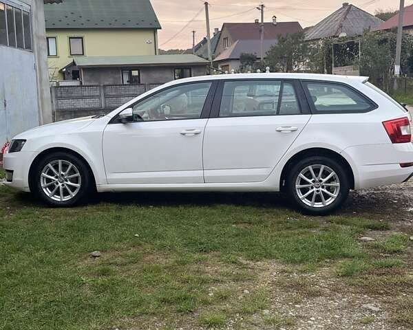 Білий Шкода Октавія, об'ємом двигуна 1.6 л та пробігом 250 тис. км за 9100 $, фото 5 на Automoto.ua