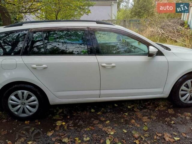 Білий Шкода Октавія, об'ємом двигуна 1.6 л та пробігом 249 тис. км за 11250 $, фото 5 на Automoto.ua
