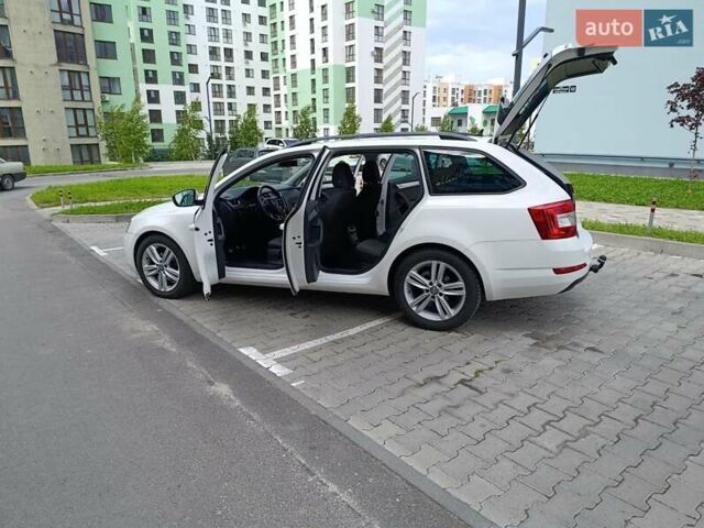 Белый Шкода Октавия, объемом двигателя 1.6 л и пробегом 243 тыс. км за 10800 $, фото 3 на Automoto.ua