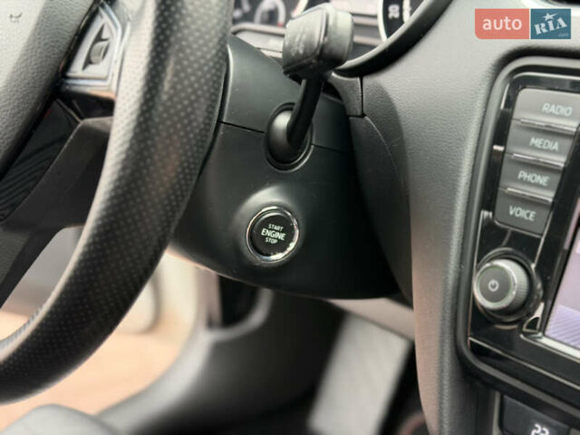 Белый Шкода Октавия, объемом двигателя 2 л и пробегом 230 тыс. км за 15200 $, фото 61 на Automoto.ua