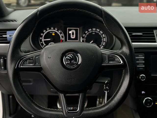 Белый Шкода Октавия, объемом двигателя 1.97 л и пробегом 246 тыс. км за 12400 $, фото 12 на Automoto.ua