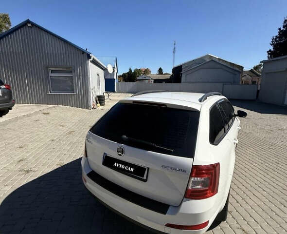 Белый Шкода Октавия, объемом двигателя 1.97 л и пробегом 235 тыс. км за 11900 $, фото 10 на Automoto.ua