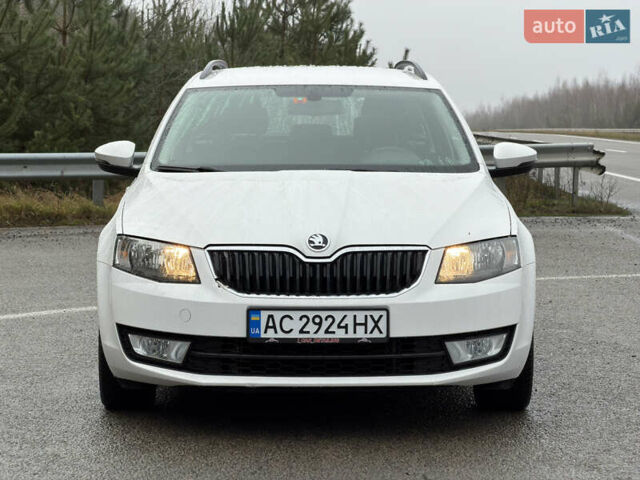 Білий Шкода Октавія, об'ємом двигуна 1.6 л та пробігом 204 тис. км за 11299 $, фото 12 на Automoto.ua
