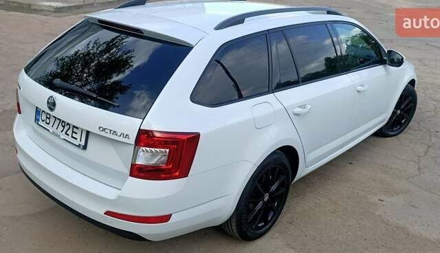 Белый Шкода Октавия, объемом двигателя 1.6 л и пробегом 245 тыс. км за 10300 $, фото 2 на Automoto.ua