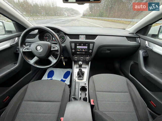 Білий Шкода Октавія, об'ємом двигуна 1.6 л та пробігом 204 тис. км за 11299 $, фото 45 на Automoto.ua