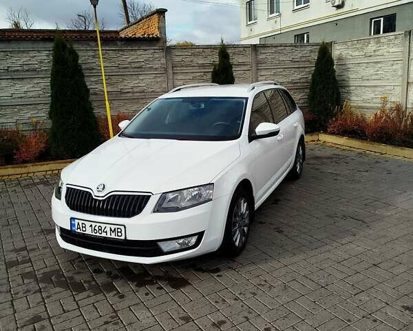 Шкода Октавия 2014 в Казатине на Automoto.ua Белый Шкода Октавия, объемом двигателя 1.97 л и пробегом 199 тыс. км за 11500 $, фото 5 на Automoto.ua