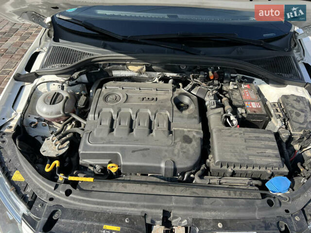 Белый Шкода Октавия, объемом двигателя 1.6 л и пробегом 250 тыс. км за 11500 $, фото 17 на Automoto.ua